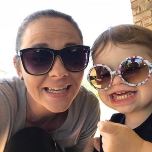 Meet your Posher, Lena